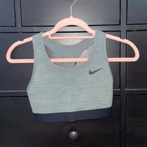 Nike gray sports bra size medium